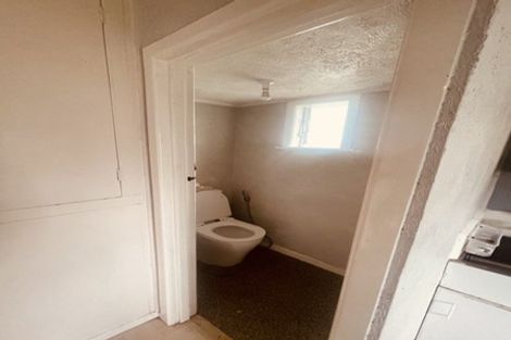 Photo of property in 1/56 Hayr Road, Three Kings, Auckland, 1042