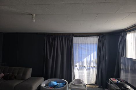 Photo of property in 1/15 Starforth Place, Henderson, Auckland, 0612