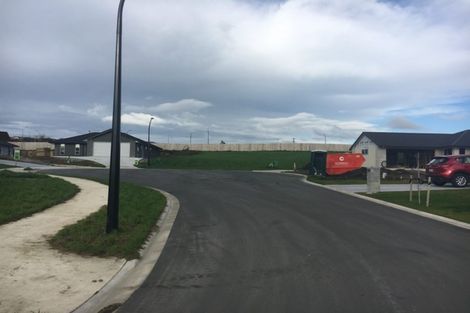 Photo of property in 8 Madeleine Place, Omokoroa, 3114