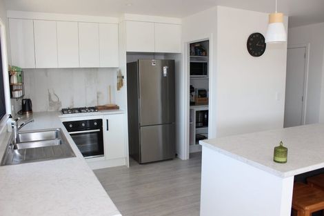 Photo of property in 2 Kotare Way, Matarangi, Whitianga, 3592