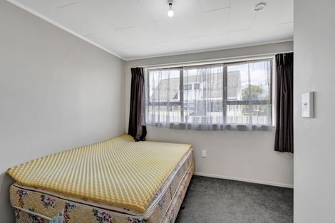 Photo of property in 5 Titoki Place, Inglewood, 4330