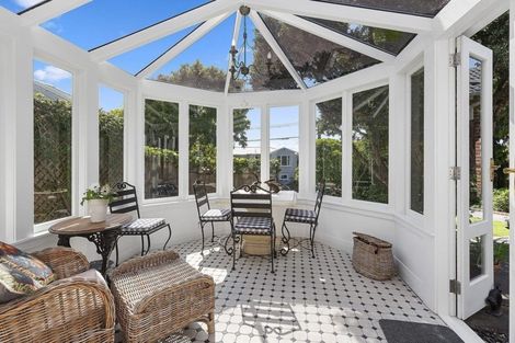 Photo of property in 16 Mallam Street, Karori, Wellington, 6012