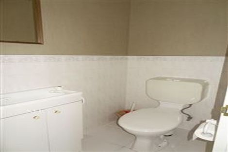 Photo of property in 22 Vanderbilt Parade, Albany, Auckland, 0632