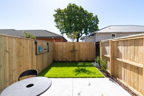 Photo of property in 2/39 Waltham Road, Sydenham, Christchurch, 8023