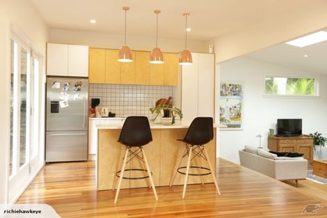 Photo of property in 18 Waima Crescent, Titirangi, Auckland, 0604