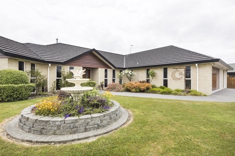 Photo of property in 3 Brooklyn Heights Drive, Kelvin Grove, Palmerston North, 4414