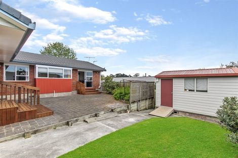 Photo of property in 11 Unsworth Drive, Unsworth Heights, Auckland, 0632