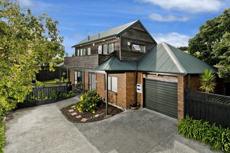 Photo of property in 8a Kawerau Avenue, Devonport, Auckland, 0624