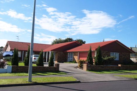 Photo of property in 43 Matterhorn Crescent, Northpark, Auckland, 2013