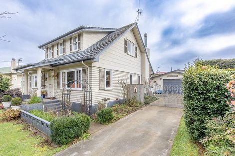 Photo of property in 34 Queen Street, Dannevirke, 4930