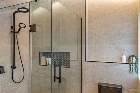 Photo of property in 19 Westpark Drive, West Harbour, Auckland, 0618