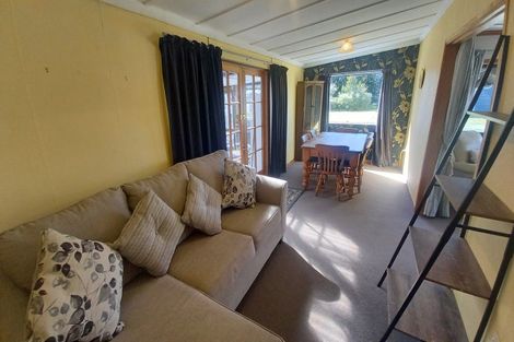 Photo of property in 33 Clifden Highway, Tuatapere, 9620