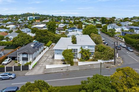 Photo of property in 67 St Vincent Avenue, Remuera, Auckland, 1050