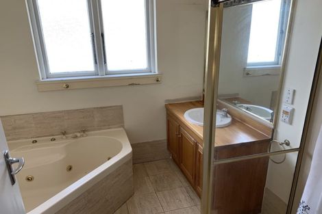 Photo of property in 196 Fendalton Road, Fendalton, Christchurch, 8052