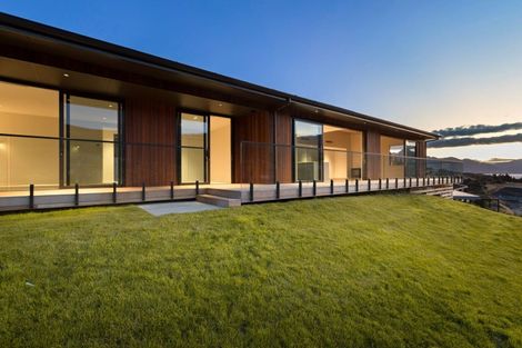 Photo of property in 6 Red Deer Rise, Kelvin Heights, Queenstown, 9300