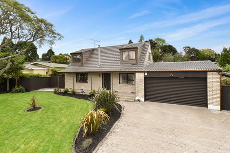 Photo of property in 10 Dalkeith Place, Opaheke, Papakura, 2113