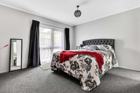 Photo of property in 21 Capricorn Place, Kawaha Point, Rotorua, 3010