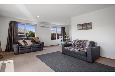 Photo of property in 1/48 Shannon Place, Belfast, Christchurch, 8051