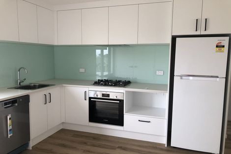 Photo of property in 8 Keating Rise, Northcross, Auckland, 0632