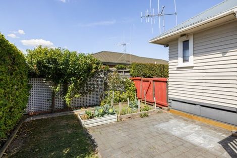 Photo of property in 52 Grosvenor Street, Cambridge, 3434