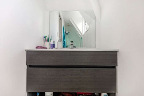 Photo of property in 136b Victoria Street, Cambridge, 3434