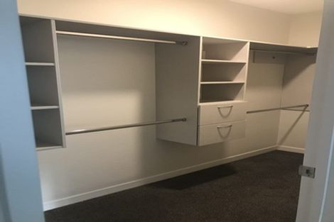 Photo of property in 9 Trotting Terrace, Fairview Heights, Auckland, 0632