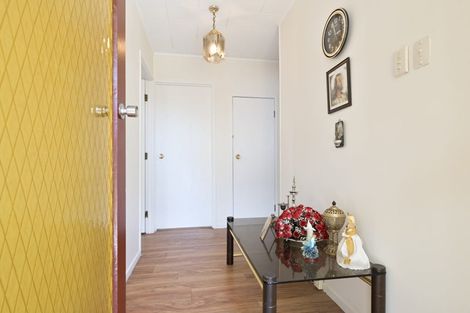 Photo of property in 19 Pankhurst Place, Sunnyvale, Auckland, 0612