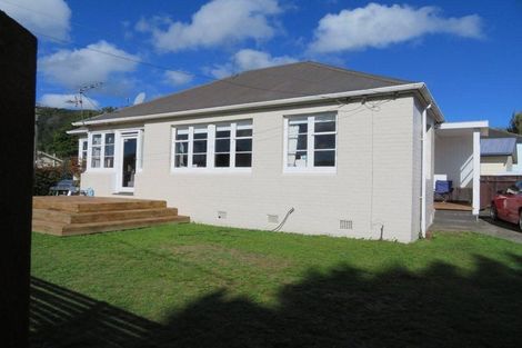 Photo of property in 10 Hughes Crescent, Taita, Lower Hutt, 5011