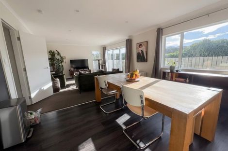 Photo of property in 34 Trelawny Terrace, Grenada Village, Wellington, 6037