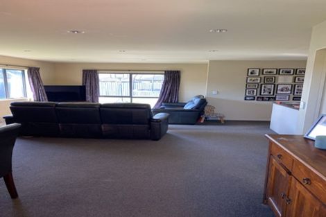 Photo of property in 51 Factory Road, Belfast, Christchurch, 8051