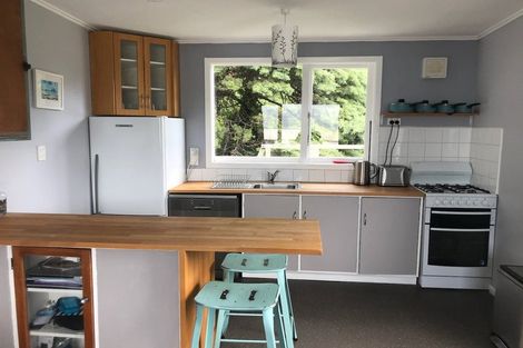 Photo of property in 2 Milne Terrace, Island Bay, Wellington, 6023