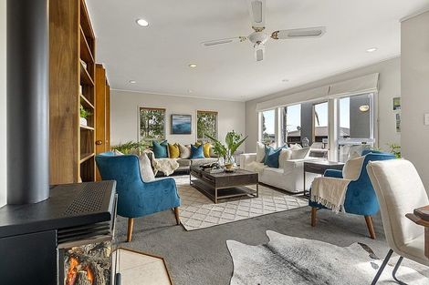 Photo of property in 2/32 Beresford Street, Bayswater, Auckland, 0622