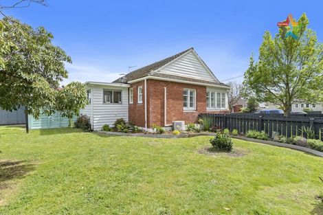 Photo of property in 114 Waddington Drive, Naenae, Lower Hutt, 5011