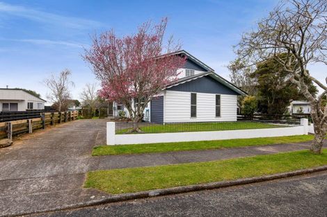 Photo of property in 7 Rennell Street, Frankleigh Park, New Plymouth, 4310