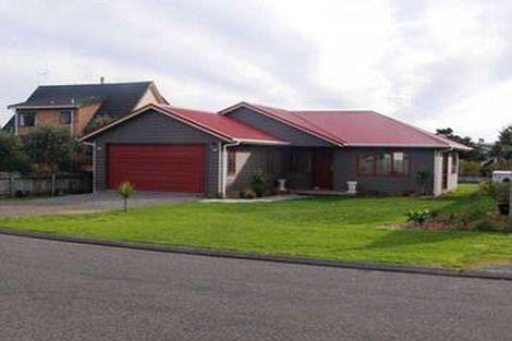 Photo of property in 43 Gawler Street, Te Horo Beach, Otaki, 5581