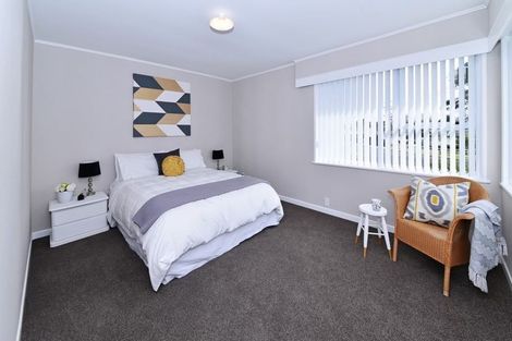 Photo of property in 25 View Road, Papakura, 2110