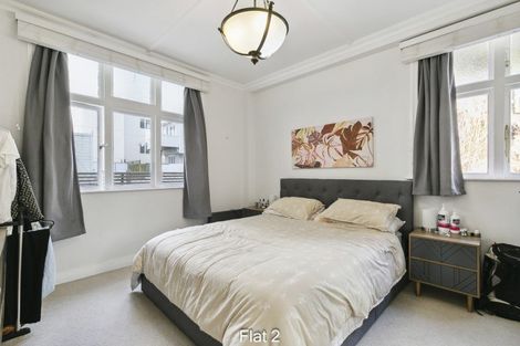 Photo of property in 2/246 Oriental Parade, Oriental Bay, Wellington, 6011
