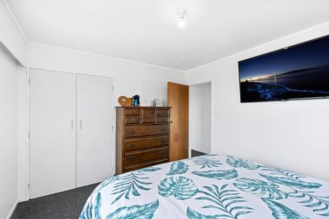 Photo of property in 33 Solway Street, Levin, 5510