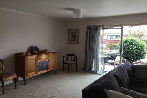 Photo of property in 2/19 Elizabeth Street, Kensington, Whangarei, 0112