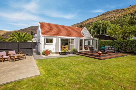 Photo of property in 2a Sumnervale Drive, Sumner, Christchurch, 8081