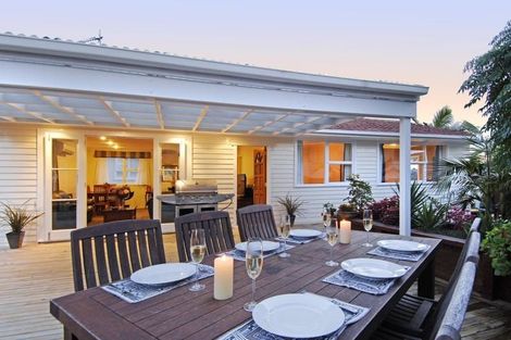 Photo of property in 14 Madison Place, Forrest Hill, Auckland, 0620