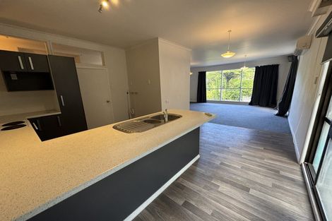 Photo of property in 6 Epsom Way, Karori, Wellington, 6012