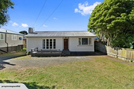 Photo of property in 67 Russell Road, Manurewa, Auckland, 2102