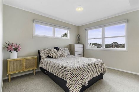 Photo of property in 1/38 Weldene Avenue, Glenfield, Auckland, 0629