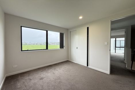 Photo of property in 7/21 Akoranga Drive, Northcote, Auckland, 0627