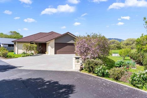 Photo of property in 38 Titoki Road, Waikanae Beach, Waikanae, 5036