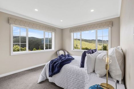 Photo of property in 91 Woodburn Drive, Takapu Valley, Wellington, 5028
