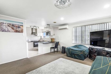 Photo of property in 1/126 Porchester Road, Papakura, 2110