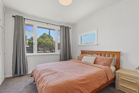 Photo of property in 144a High Street, Oxford, 7430