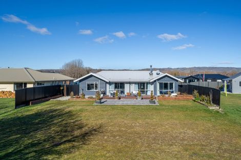 Photo of property in 5 Half Time Close, Omakau, 9376